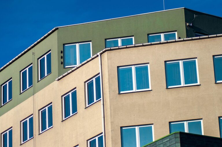 building-7612815_1920
