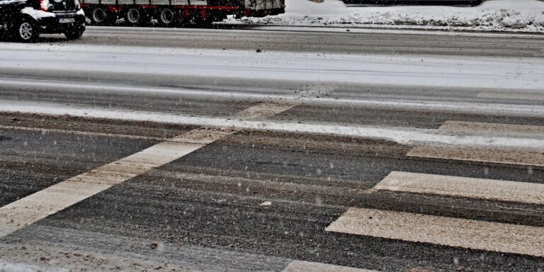 crosswalk-202858_1920 (1)
