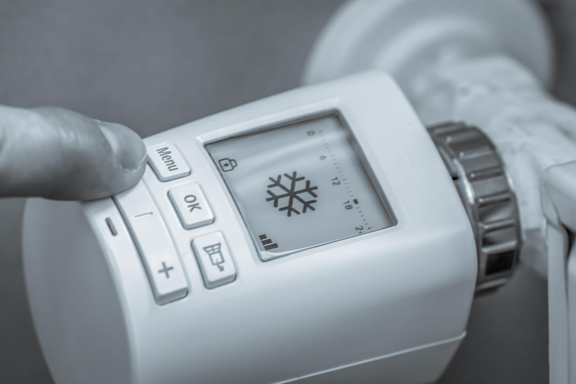 energy-saving-7437546_1920