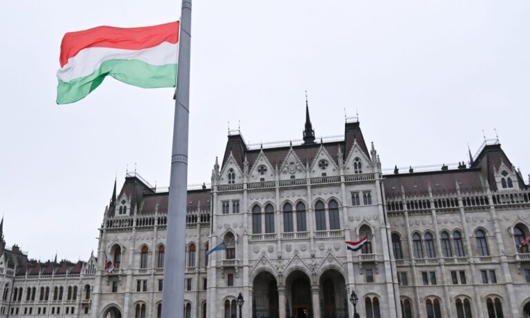 madarsky_parlament
