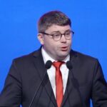 Ostrá slova poslance s mongoloidním výrazem Jakoba z TOP 09 o Putinovi a Foldynovi