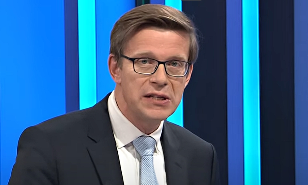 Kupkovo změny ve slevách byl mediální podvod. Ve skutečnosti zdražování silně zasáhlo seniory, studenty i celé rodiny.
