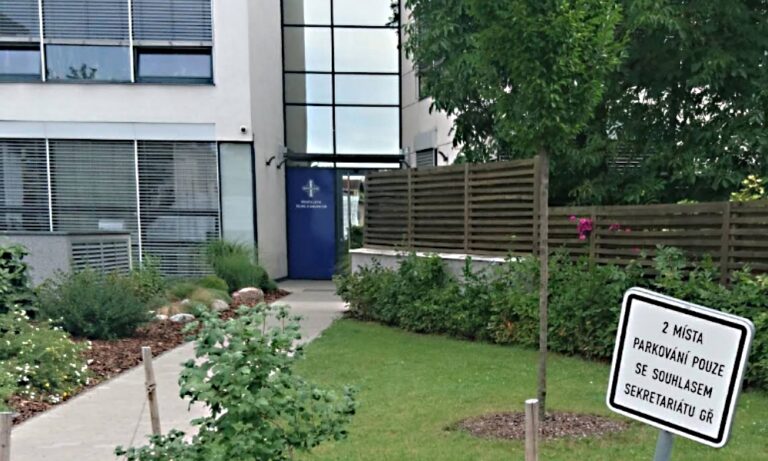 Policie zasahuje v sídle Ředitelství silnic a dálnic, případ dozoruje pardubické státní zastupitelství