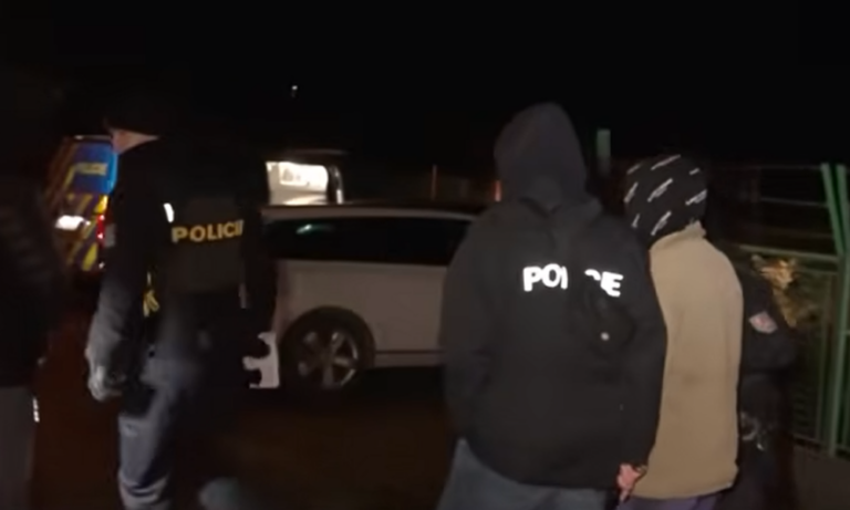 Obviněný z únosu dvanáctiletého chlapce skončil ve vazbě. Policie vyloučila účast dalších osob