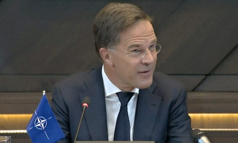 Vláda pod vedení Fialy z ODS nesplnila závazek NATO, řekl Rutte