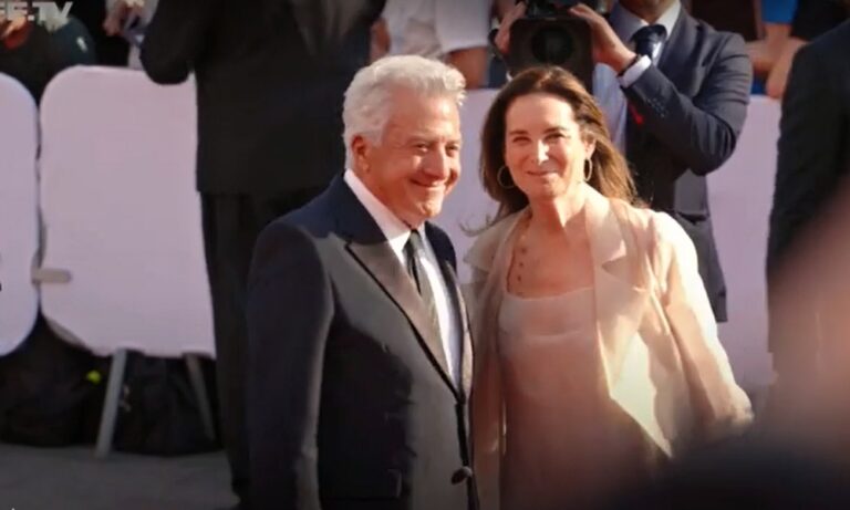 Dustin Hoffman dorazil do Karlových Varů. Jubilejní 60. ročník MFF KV slavnostně začíná